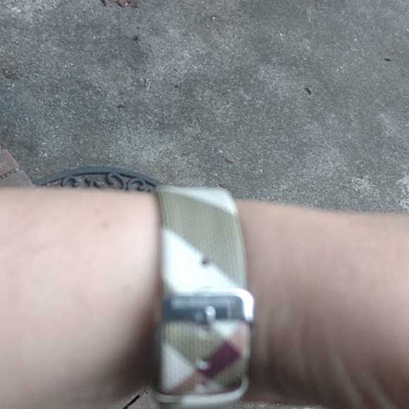 Burberry Watch - Picture 4 of 4